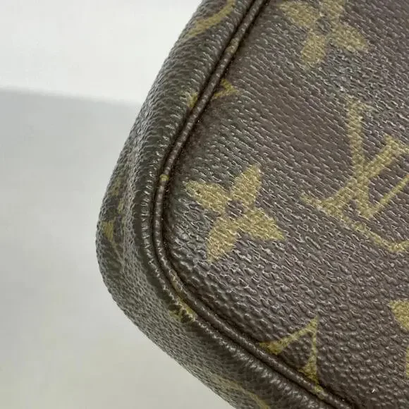 Louis Vuitton Monogram Mini Pochette Accessoires - Picture 7 of 10